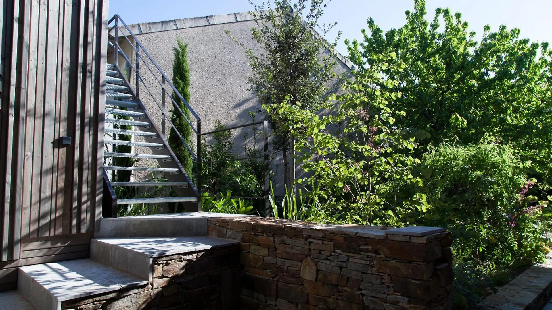Maison Coloree Dans Un Jardin Gaillac Semesterbostad